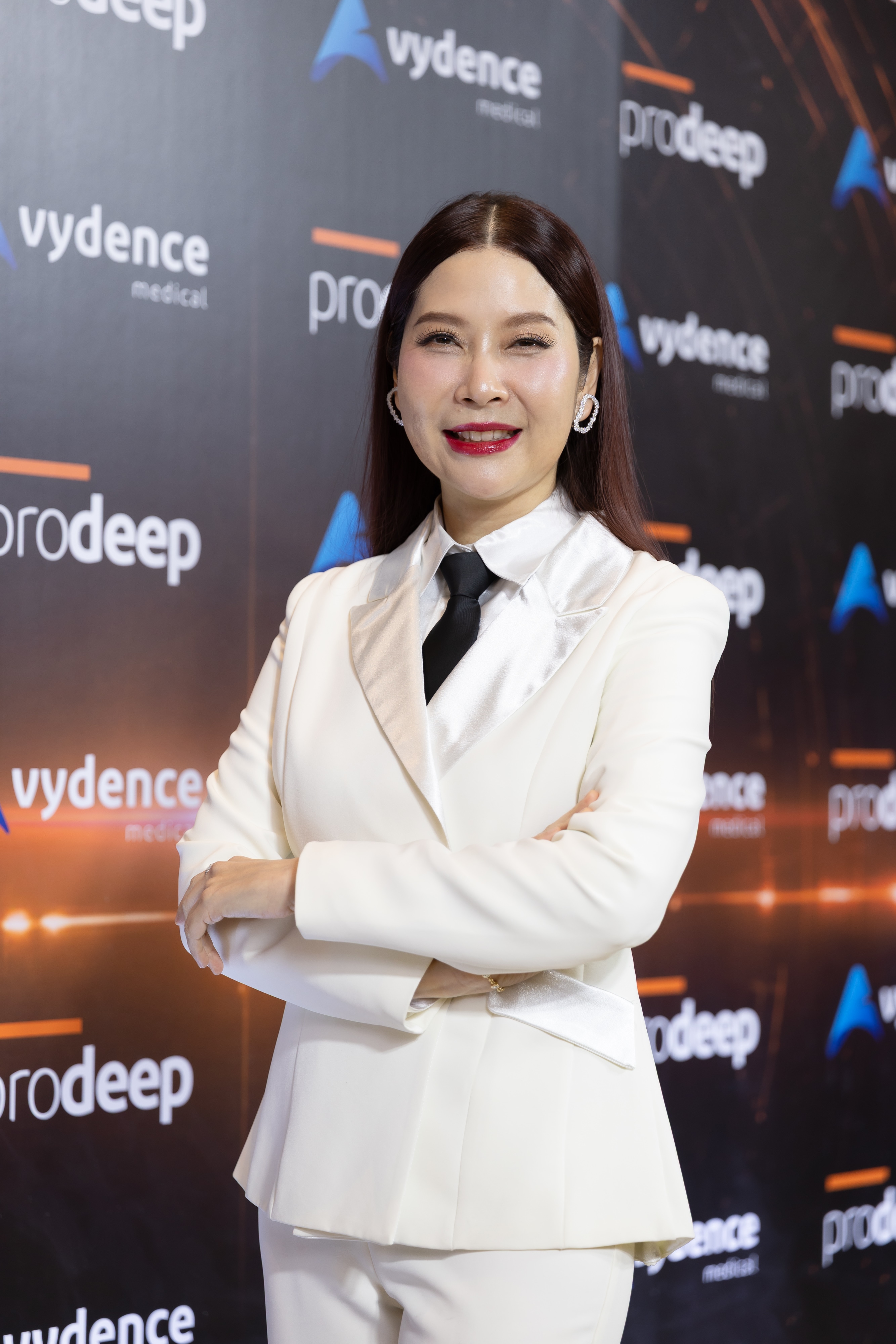 คุณหมอโอ พญ.ณิชา แก้วประสม ร่วมรับรางวัลในงาน EndoliftX® Digital Recognition Award: MISSION POSSIBLE 2026 อีกหนึ่งความสำเร็จบนเส้นทาง EndoliftX® gallery 1