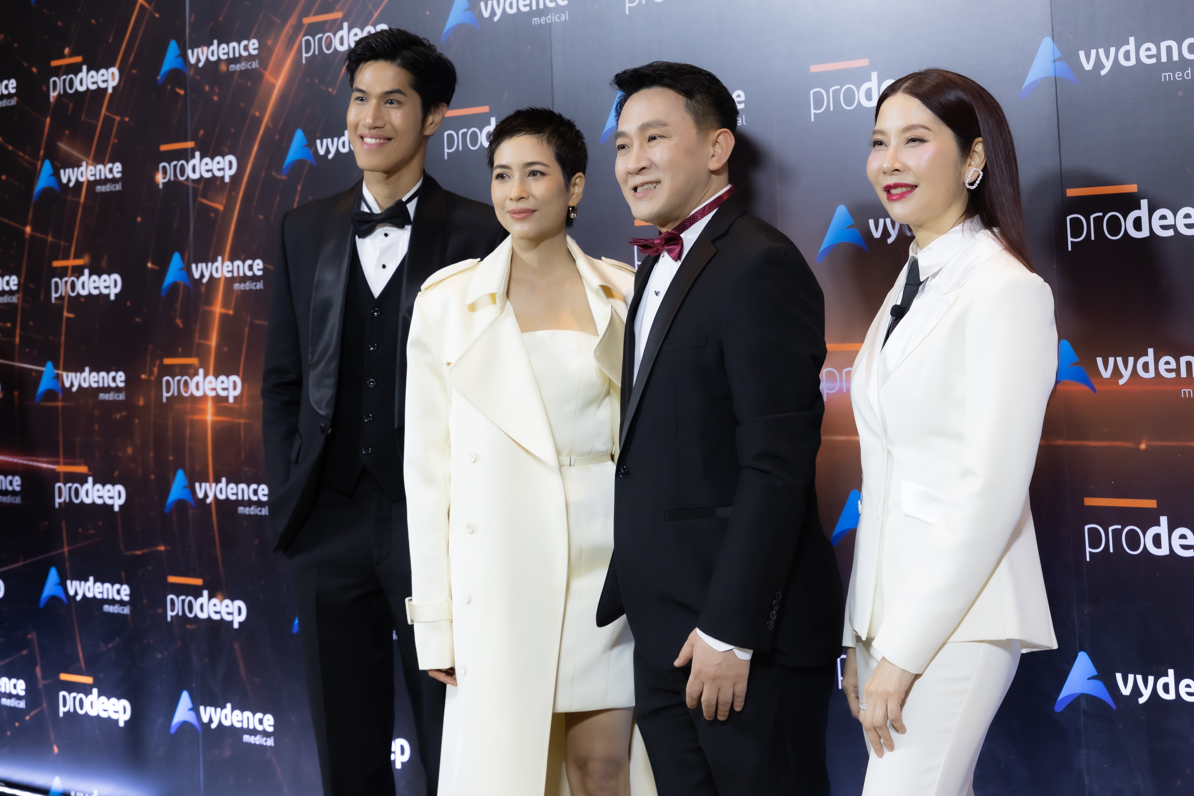 คุณหมอโอ พญ.ณิชา แก้วประสม ร่วมรับรางวัลในงาน EndoliftX® Digital Recognition Award: MISSION POSSIBLE 2026 อีกหนึ่งความสำเร็จบนเส้นทาง EndoliftX® gallery 3